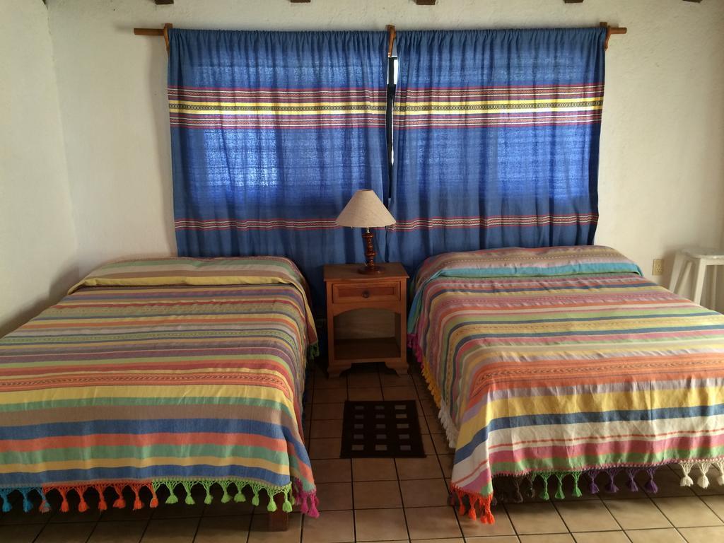 Hotel Mayflower Puerto Escondido  Zimmer foto