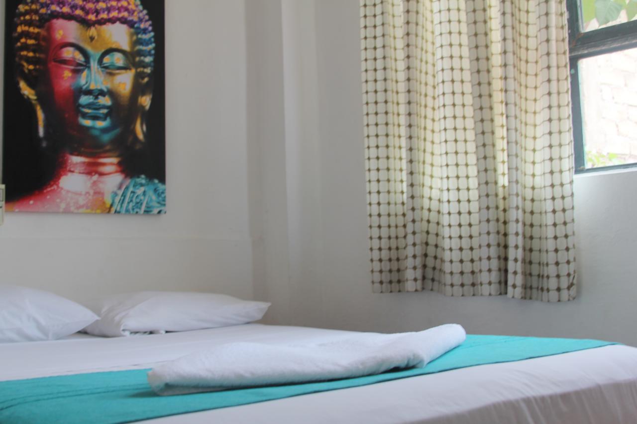 Hotel Mayflower Puerto Escondido  Zimmer foto